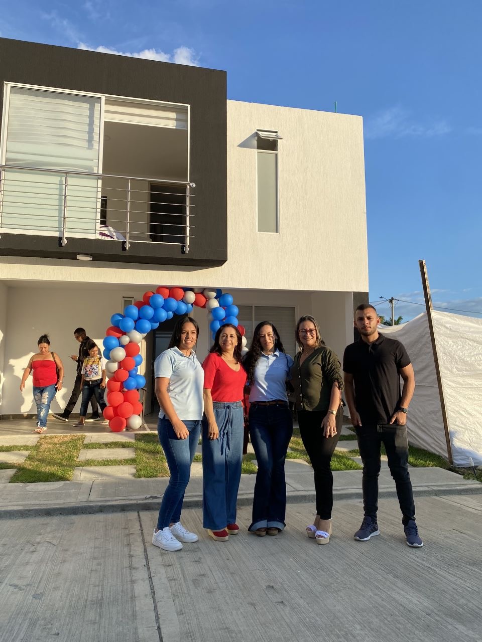 f5c90684-8e82-4576-976d-38c9722b7ed9